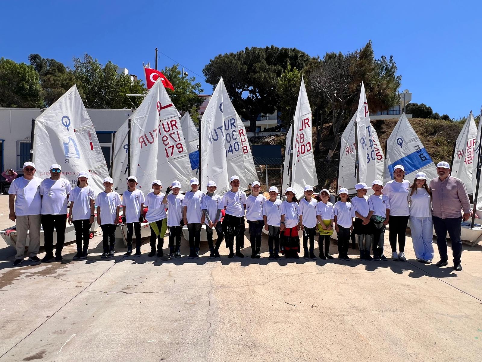 ŞULE ÇAVUŞOĞLU ULUSAL EGEMENLİK VE ÇOCUK BAYRAMI YELKEN YARIŞLARI